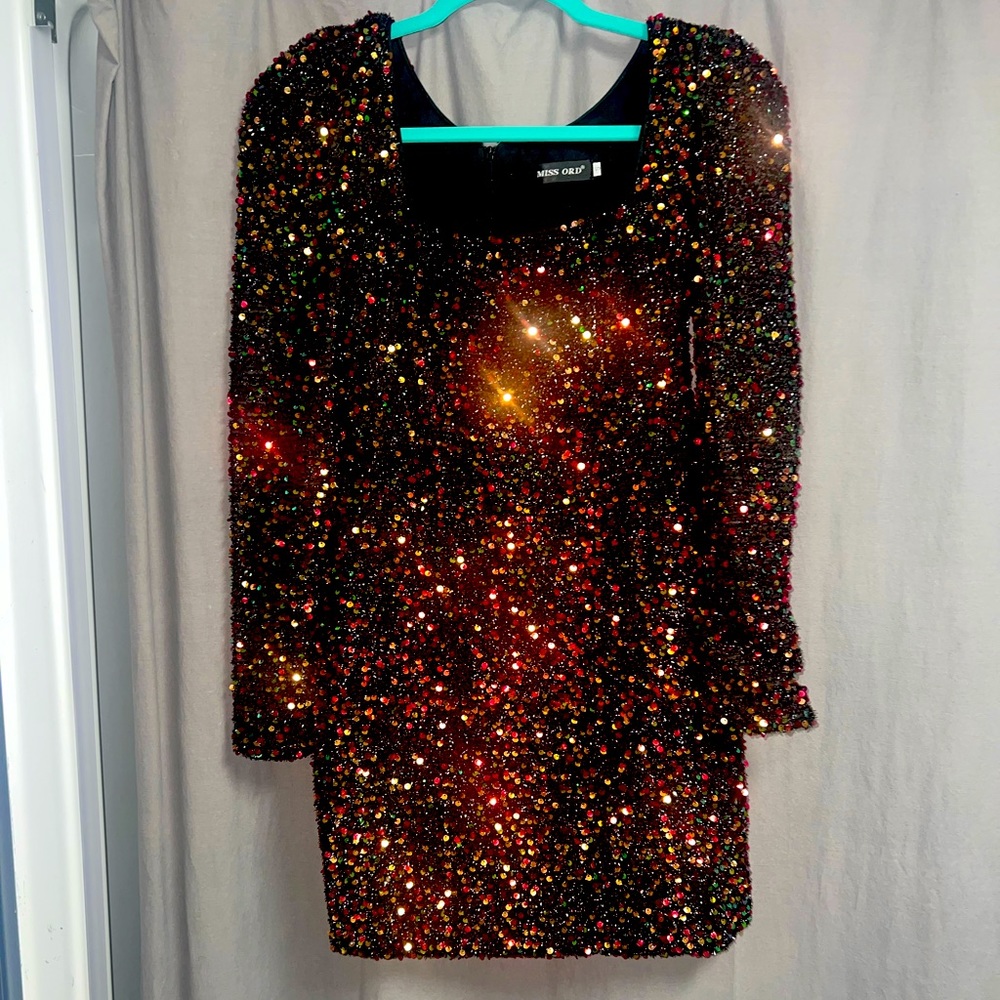 Dressy super cute and comfy dress if you wanna stand out and shine